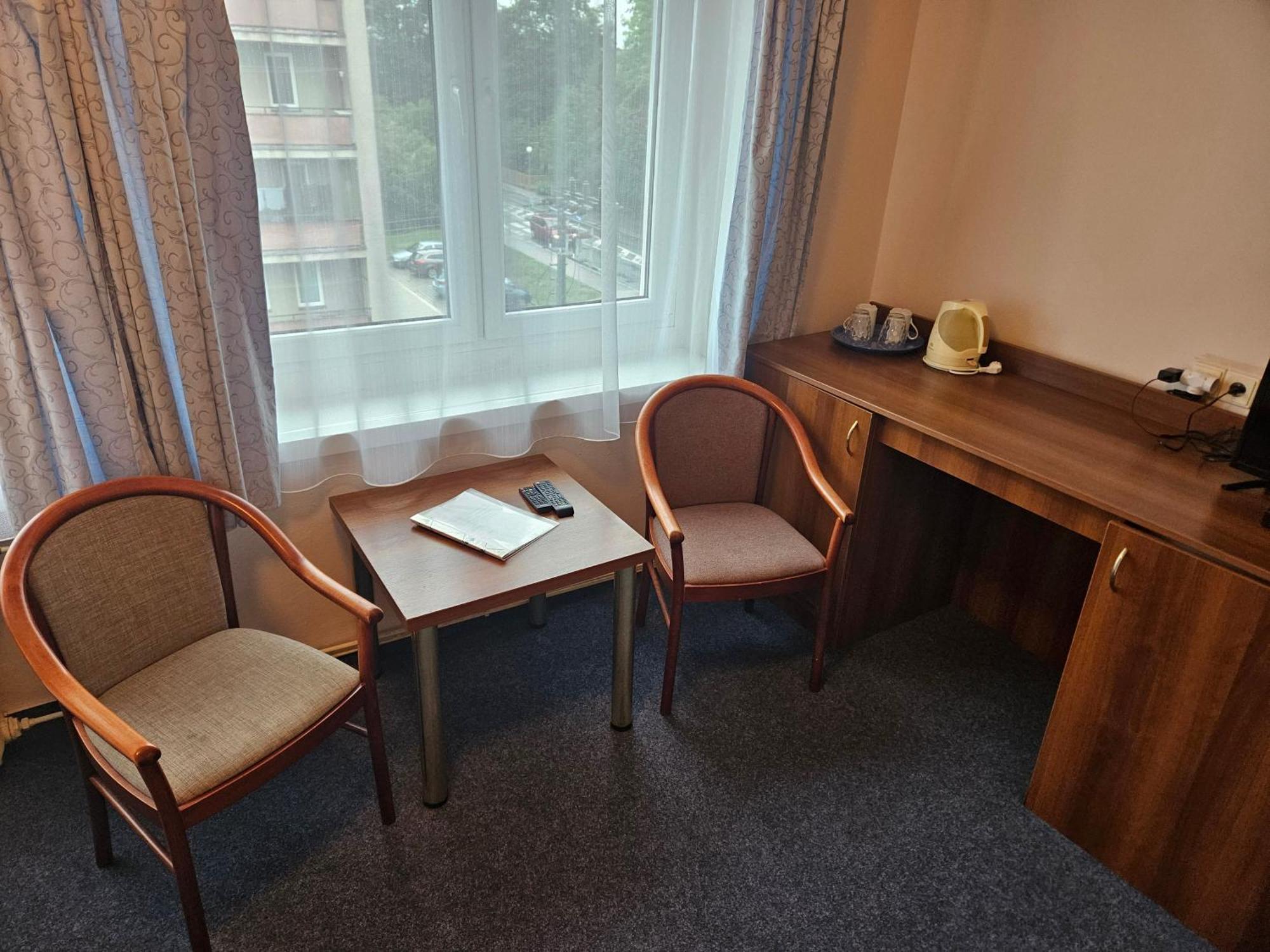 Hotel Trim Pardubice Exteriör bild