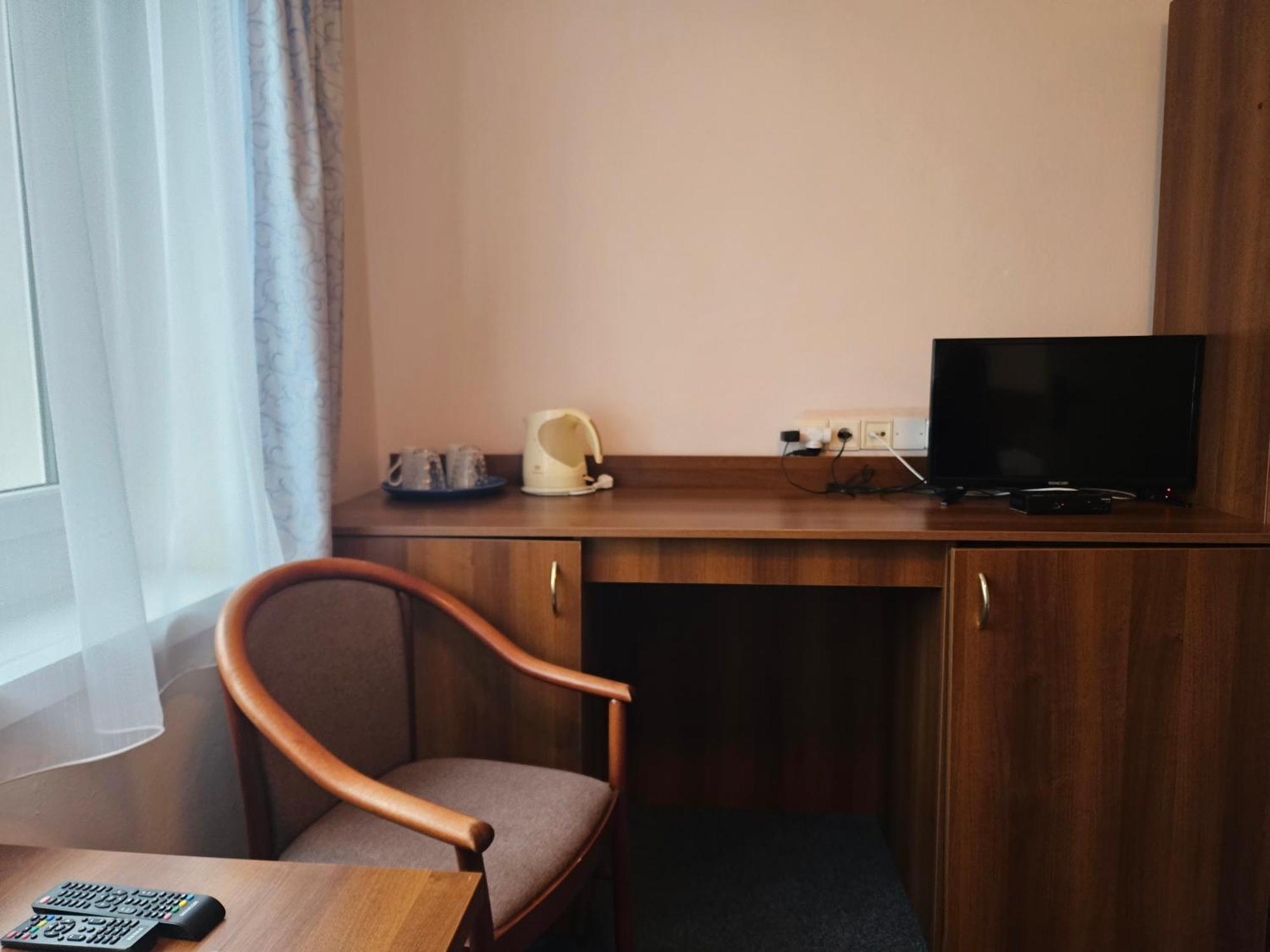 Hotel Trim Pardubice Exteriör bild